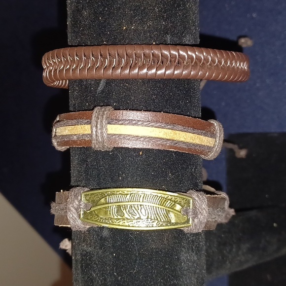 6 Pc. Leather Bracelet NWOT - Picture 3 of 3